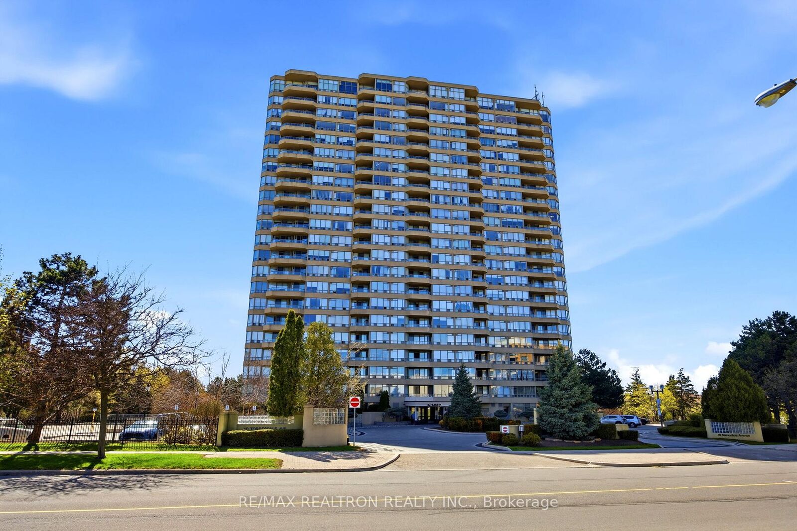 Property Photo:  10 Torresdale Avenue 506  ON M2R 3V8 