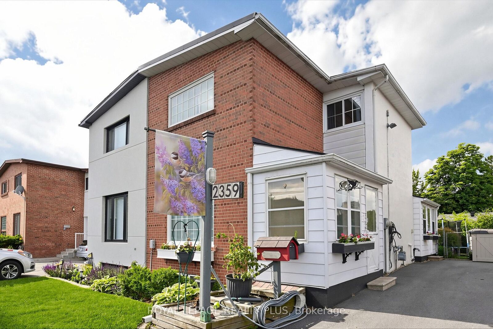 Photo de la propriété:  2359 Brookhurst Road  ON L5J 1R1 