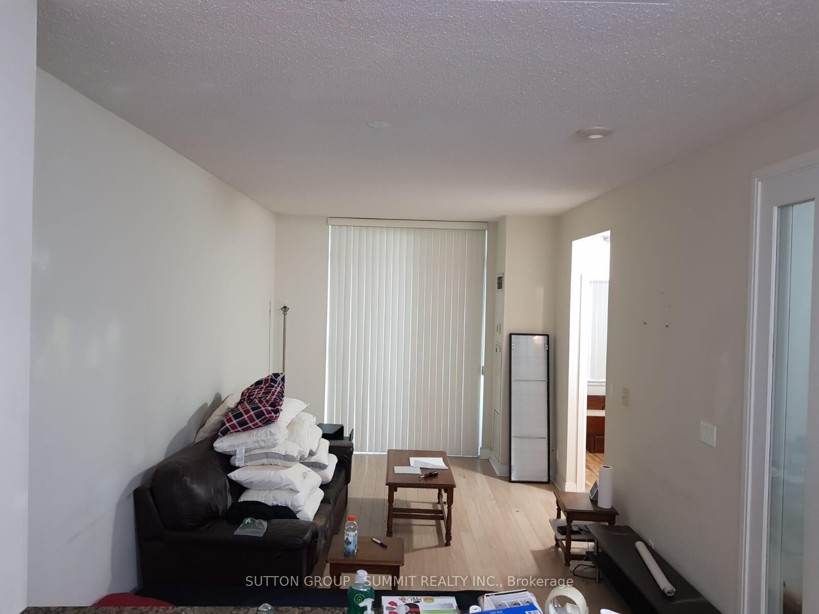 Property Photo:  90 Absolute Avenue 1008  ON L4Z 0A1 