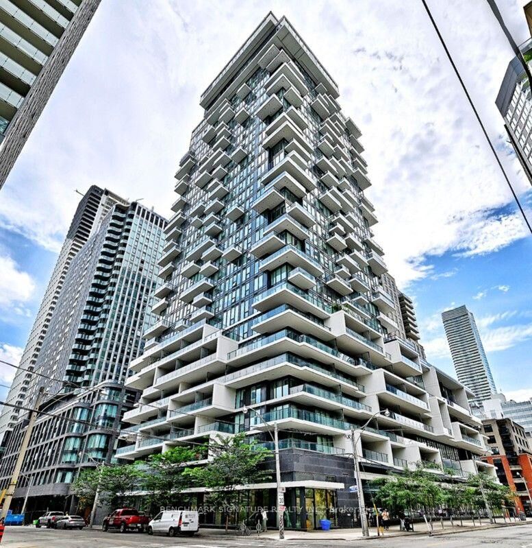 Property Photo: 77 Shuter Street 610 ON M5B 0B8