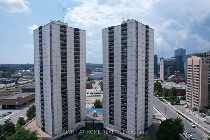 Property Photo: 363 Colborne Street 905 ON N6B 3N3