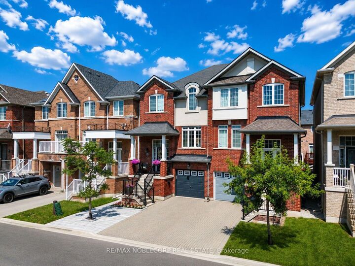Property Photo:  44 Lou Pomanti Street  ON M9M 0C2 
