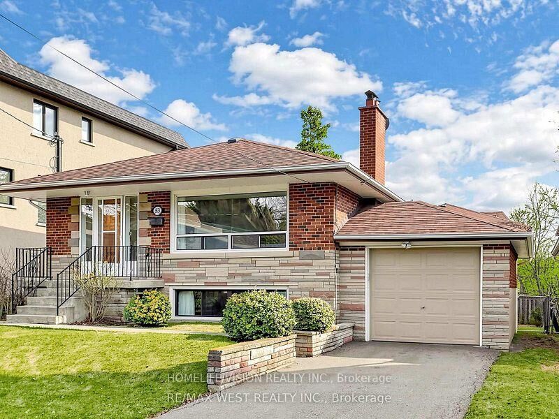 Property Photo: 53 Wedgewood Drive ON M2M 2H4