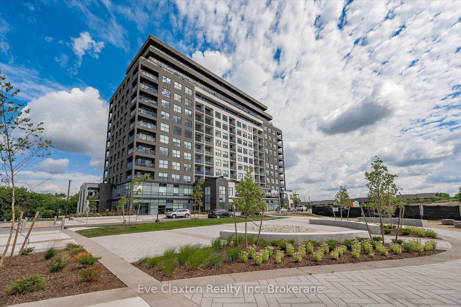 Property Photo:  1880 Gordon Street E 204  ON N1L 0P5 