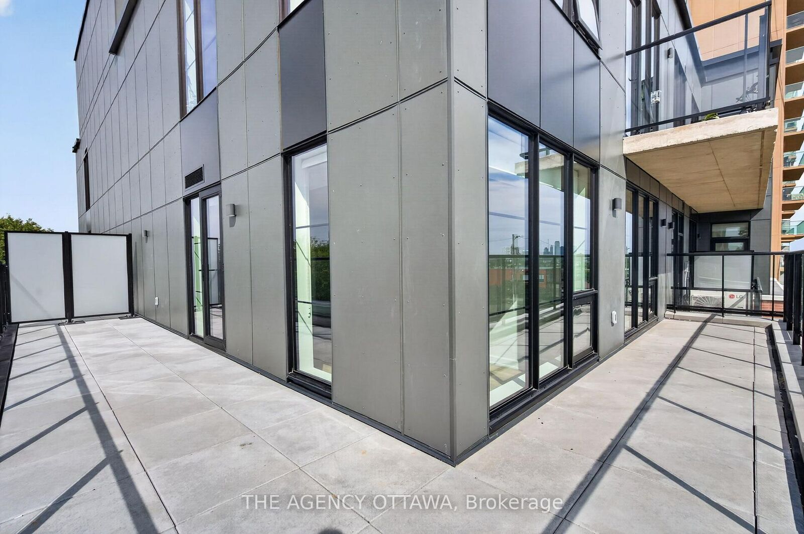Property Photo:  56 Bayswater Avenue 208  ON K1Y 2E9 