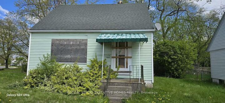 5168 Stanley Avenue — photo 1