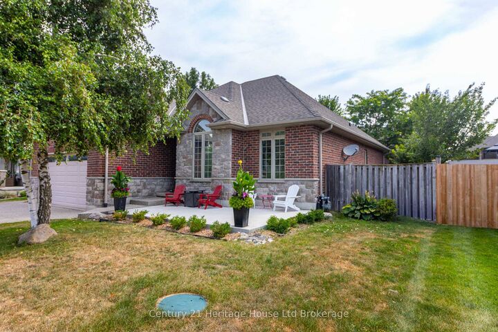 Property Photo:  45 Graydon Drive  ON N0J 1N0 