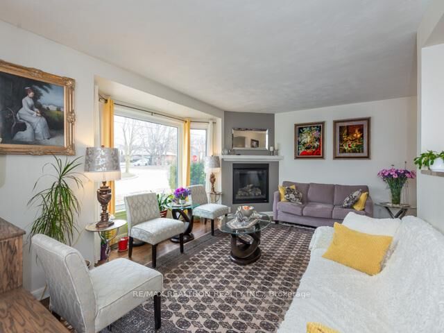 Property Photo: 505 Colborne Street E ON L1N 1W6