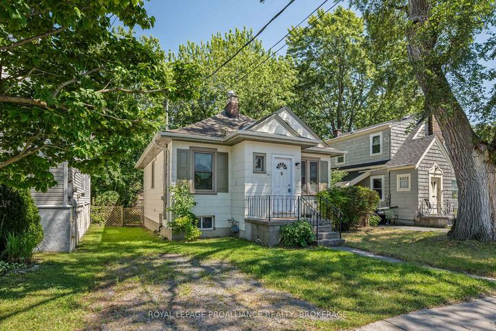 Property Photo: 211 Toronto Street ON K7L 4A9
