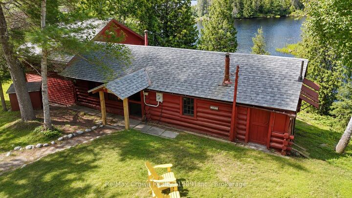 32 Arnold Drive — photo 1