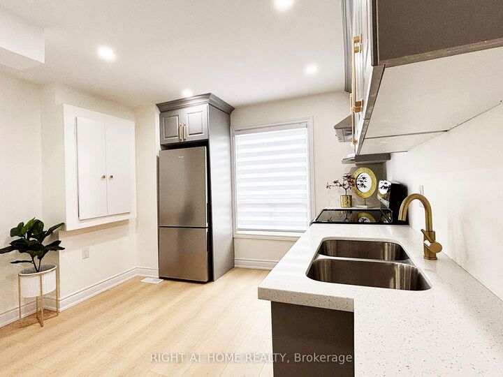 Property Photo: 11 Holton Avenue N Upper ON L8L 6H3