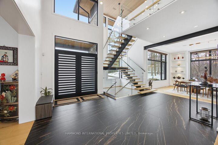 Property Photo: 8 Cachet Parkway ON L6C 1G8