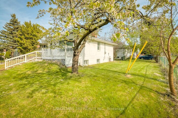 Property Photo: 127 Galloway Road ON M1E 1W9