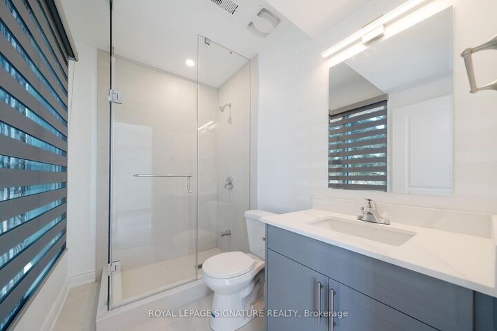 Property Photo:  2052 Pharmacy Avenue 3  ON M1T 1H8 