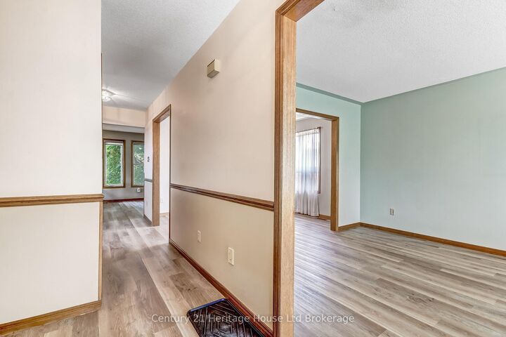 Property Photo:  137 Fifth Avenue  ON N4S 8V6 