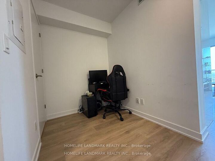 Property Photo: 501 Yonge Street 2208 ON M4Y 1Y4