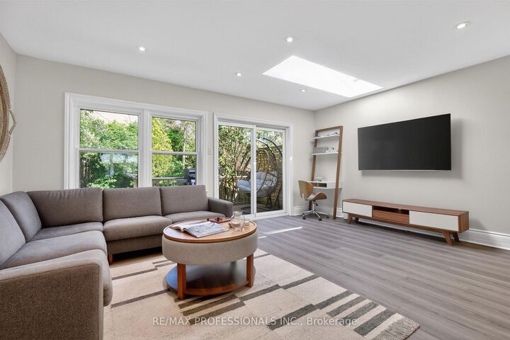 69 Skylark Road — photo 1