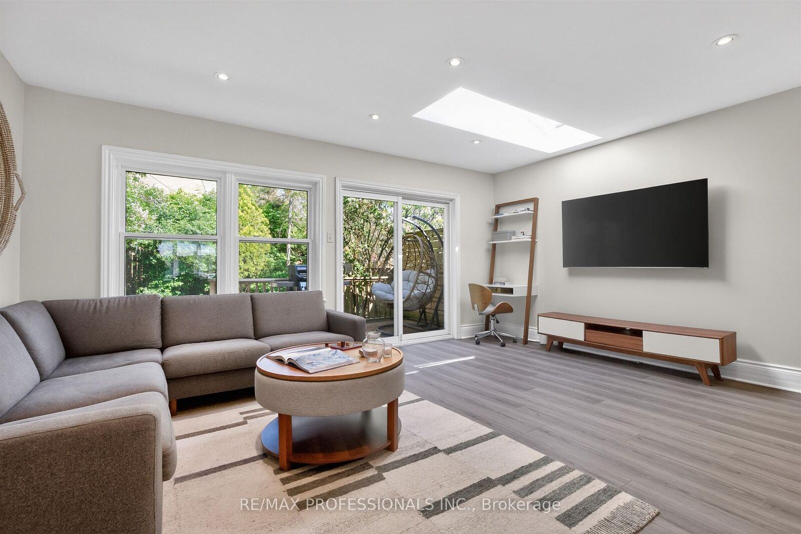 Property Photo: 69 Skylark Road ON M6S 4M5