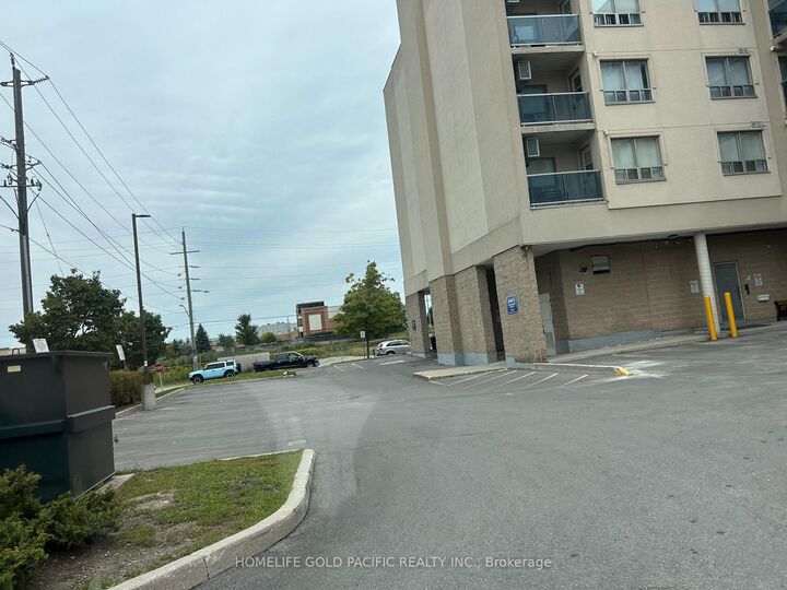 Property Photo:  160 Wellington Street E 310  ON L4G 1J5 