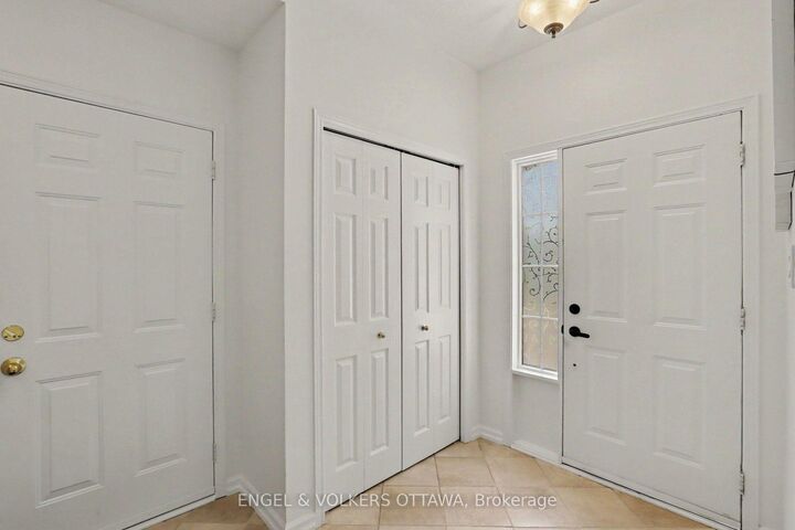 Property Photo:  55 Hathaway Drive  ON K2G 6S6 