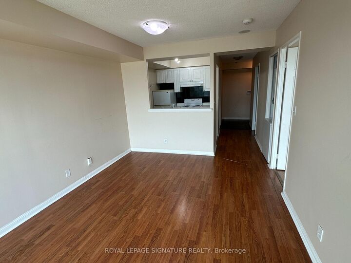 Property Photo: 18 Lee Centre Drive 1113 ON M1H 3H5