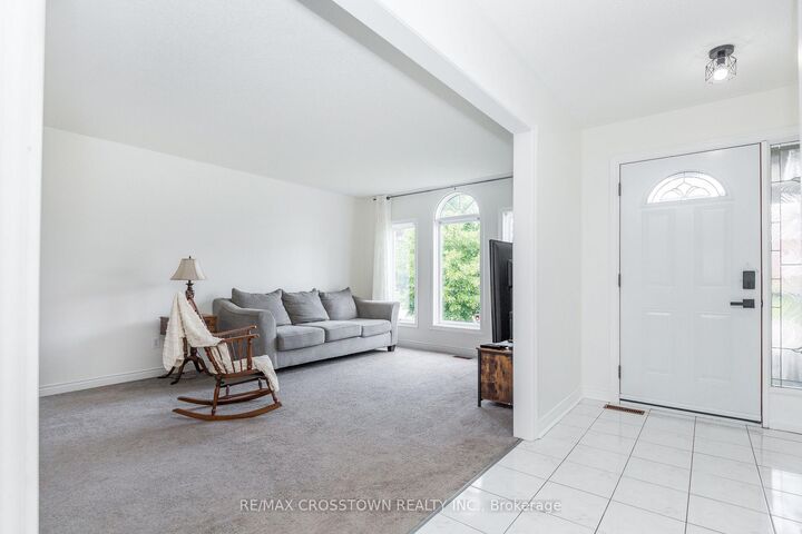 Property Photo:  1 Lang Drive  ON L4N 7X9 