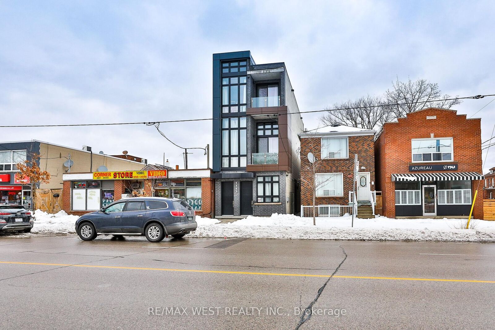 Property Photo:  1745 Keele Street 4  ON M6M 3W9 