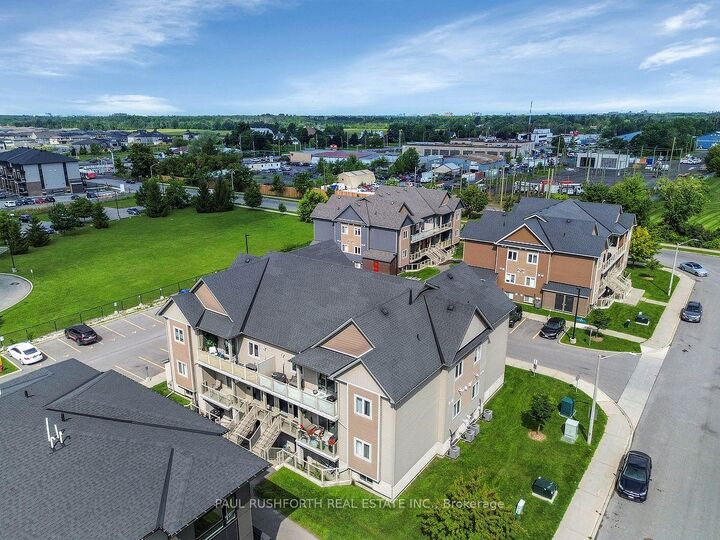 Property Photo:  260 Big Sky Private  ON K1T 0M8 