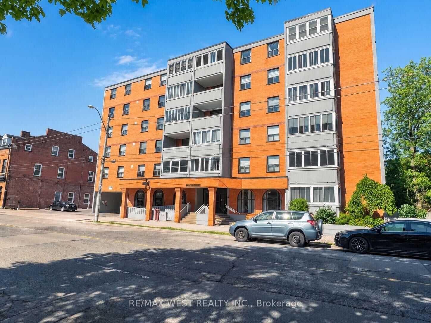 Property Photo:  23 Main Street 406  ON L4H 2P7 