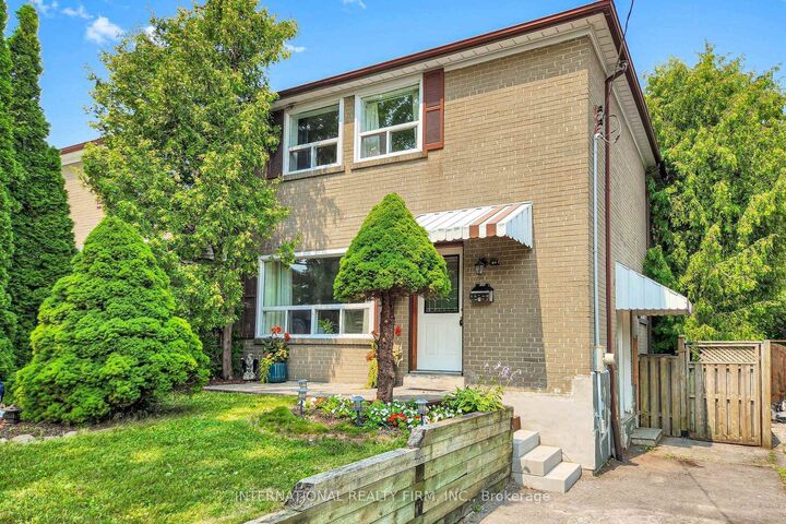 62 Porchester Drive — photo 1