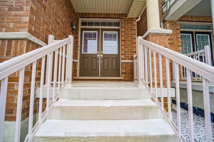 Property Photo: 7 Gordon Landon Drive ON L6B 0X9