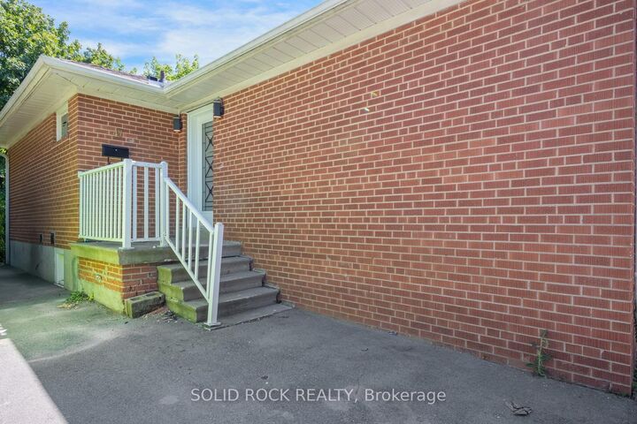 Property Photo:  47 Brisco Street  ON L6V 1X1 