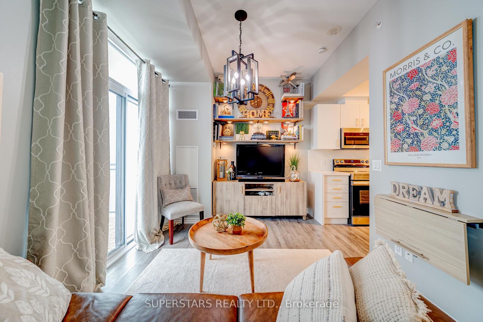 Property Photo:  11611 Yonge Street 525  ON L4E 1G2 