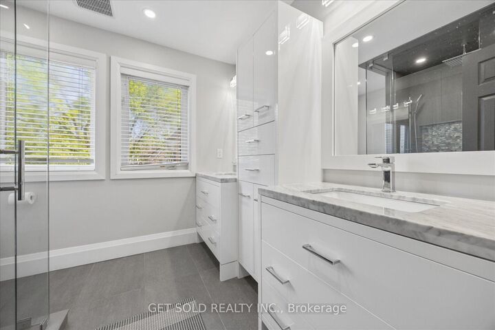Property Photo: 64 Spence Drive ON L4G 6M6