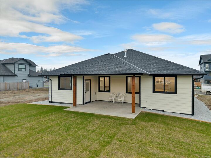 Property Photo: 713 Beaver Creek Blvd BC V9W 0B6