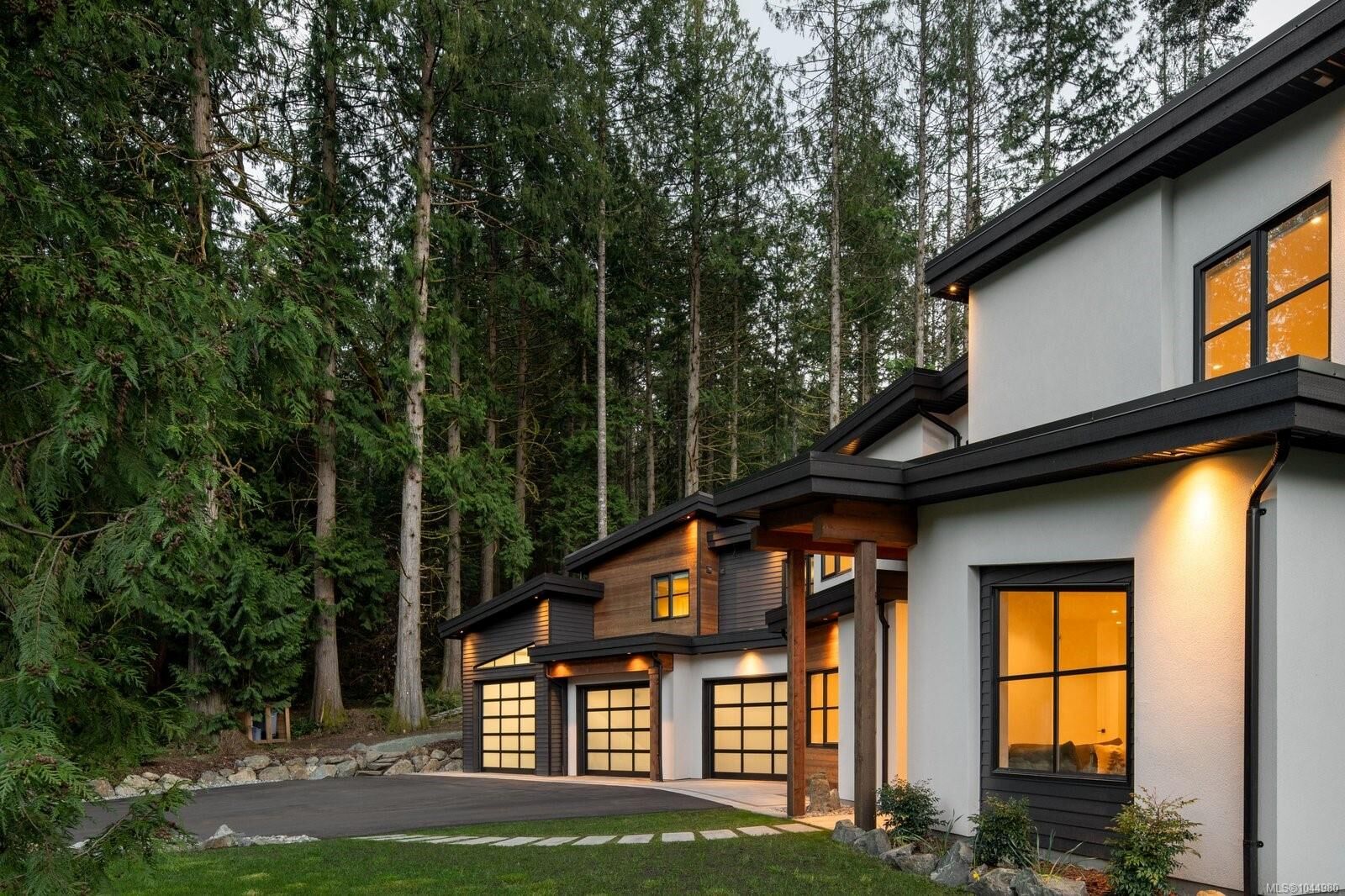Property Photo:  1535 Eagle Way  BC V8L 5S3 