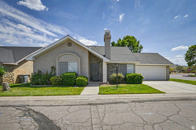 Property Photo:  2050 W Canyon View Dr 1  UT 84770 