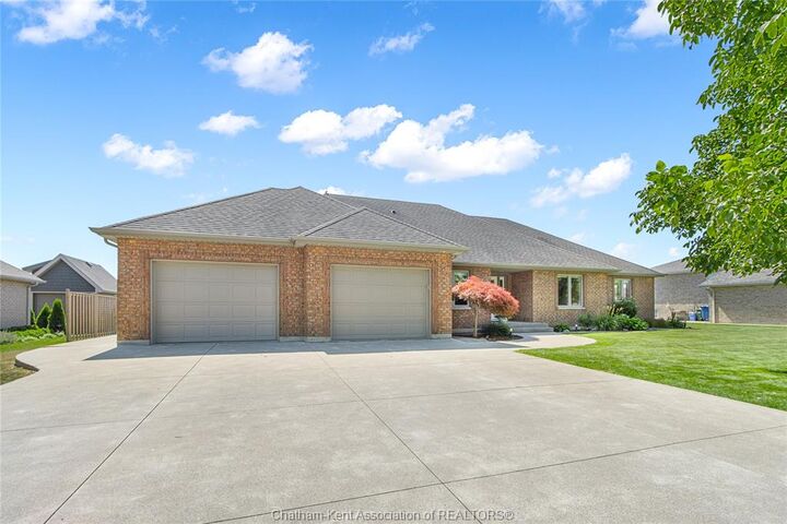 Property Photo: 19045 Crest River Avenue ON N0P 2L0