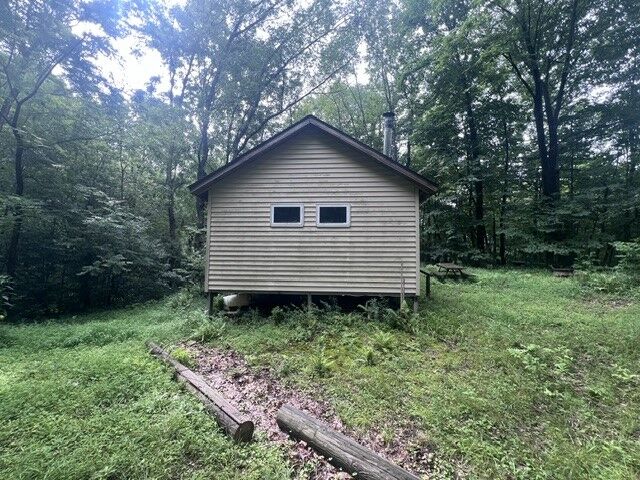 Property Photo:  983 Lakewood Neshannock Falls Road  PA 16105 