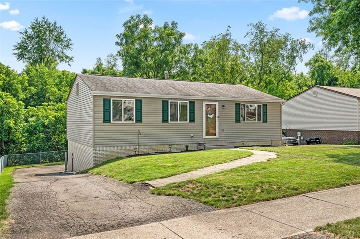 Property Photo:  114 Darnley Dr  PA 15108 