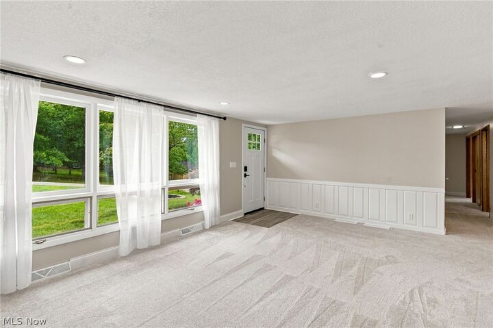 Property Photo:  935 Blossom Lane  OH 43701 