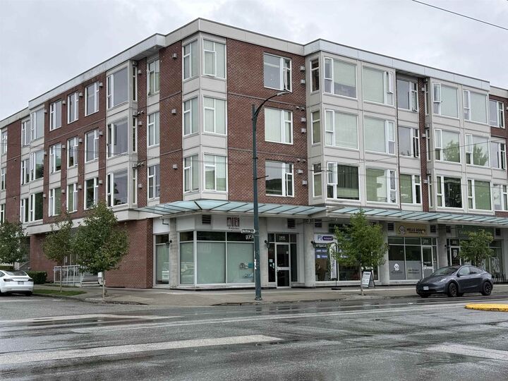 1838 Renfrew Street 206 — photo 1