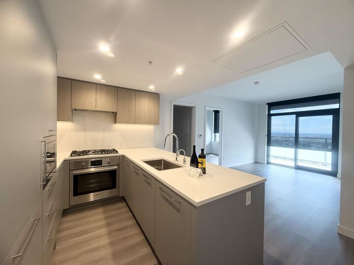 Property Photo: 6608 Sussex Avenue 2001 BC V5H 3C6