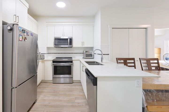 Property Photo: 22577 Royal Crescent 305 BC V2X 2M2