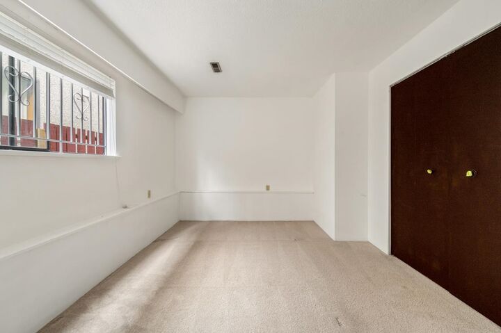 Property Photo: 2539 E 34th Avenue BC V5R 2T1