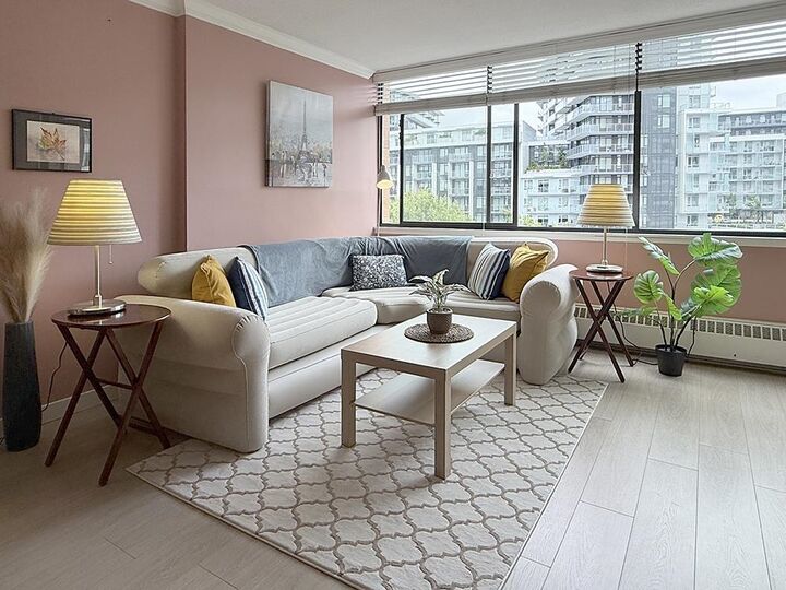 Property Photo: 6631 Minoru Boulevard 703 BC V6Y 1Z1