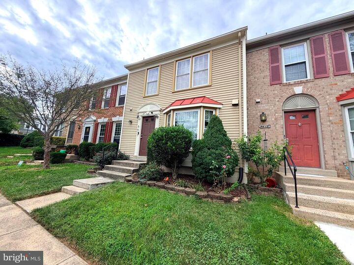 Property Photo: 5417 New London Park Drive VA 22032