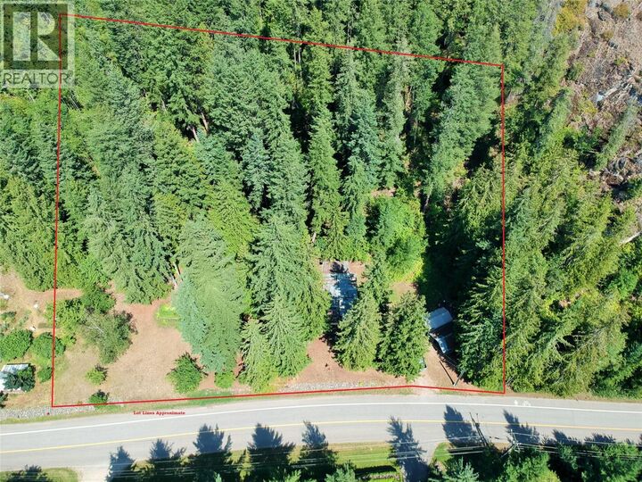 Property Photo: 30 Old Town Road BC V0E 2V1