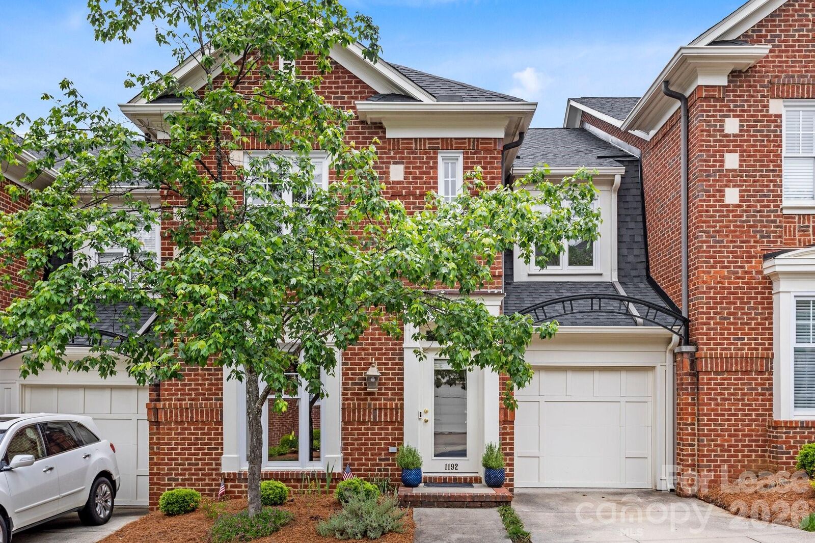 Property Photo: 1192 Hampton Gardens Lane NC 28209