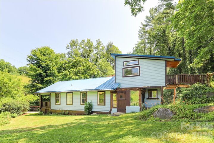 Property Photo:  435 Mountain Cove Road  NC 28753 